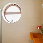 Panoramic Art With Jacuzzi Apartment *
