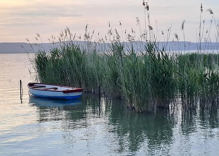 Panoramic Art With Jacuzzi Lägenhet