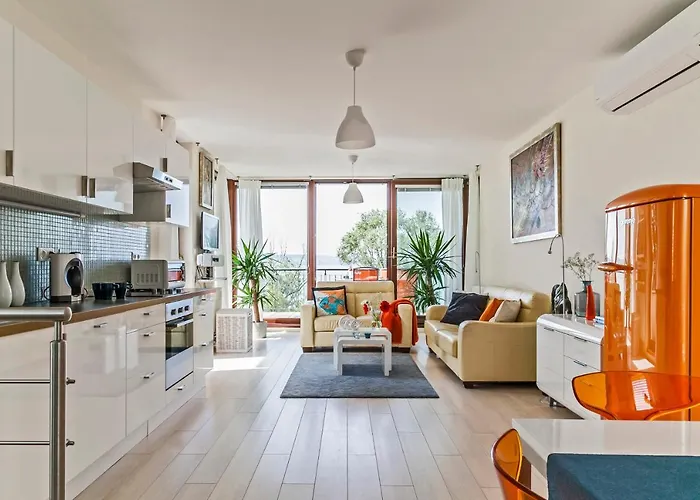 Panoramic Art With Jacuzzi Lägenhet *