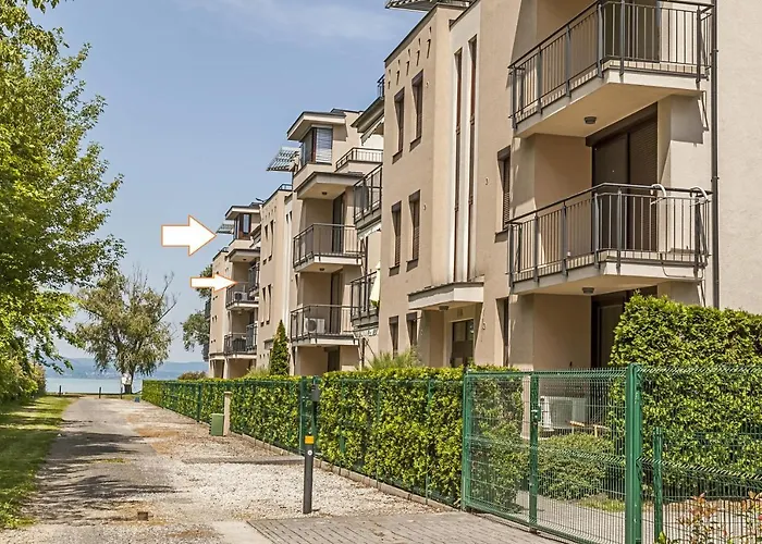 Panoramic Art With Jacuzzi