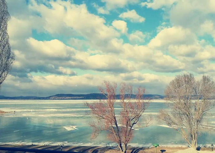 Panoramic Art With Jacuzzi Lägenhet *